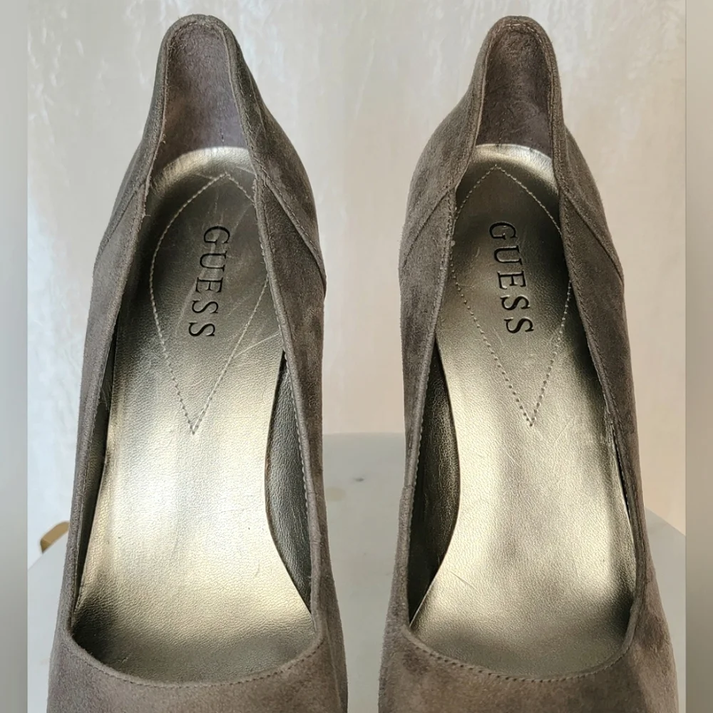 Guess Brand Women's Platform Pumps Round Toe High Heeled Shoes - Taupe - Size 8M - Picture 2 of 16